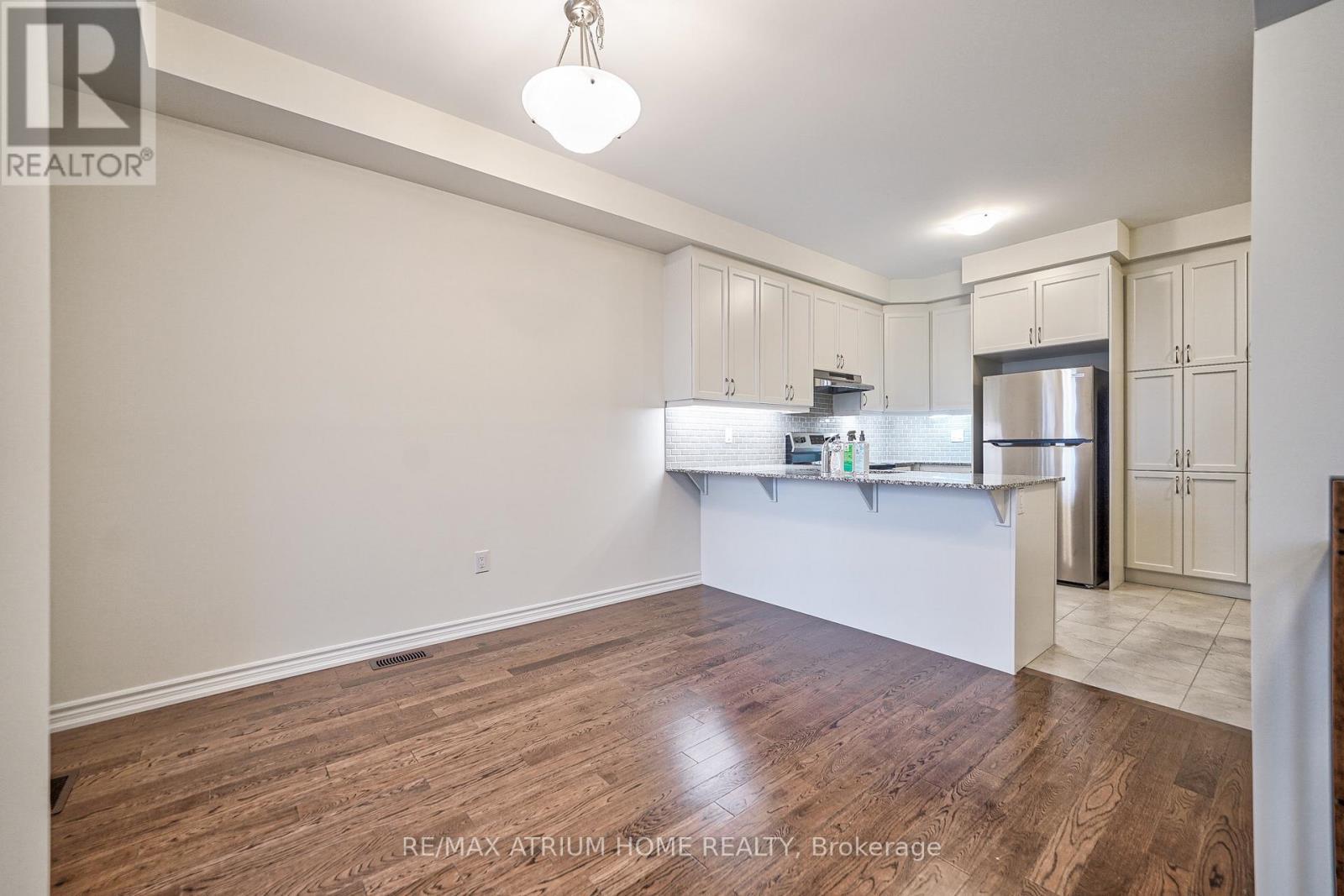 4 Thomas Frisby Jr. Crescent, Markham, ON - Indoor Photo Showing Kitchen