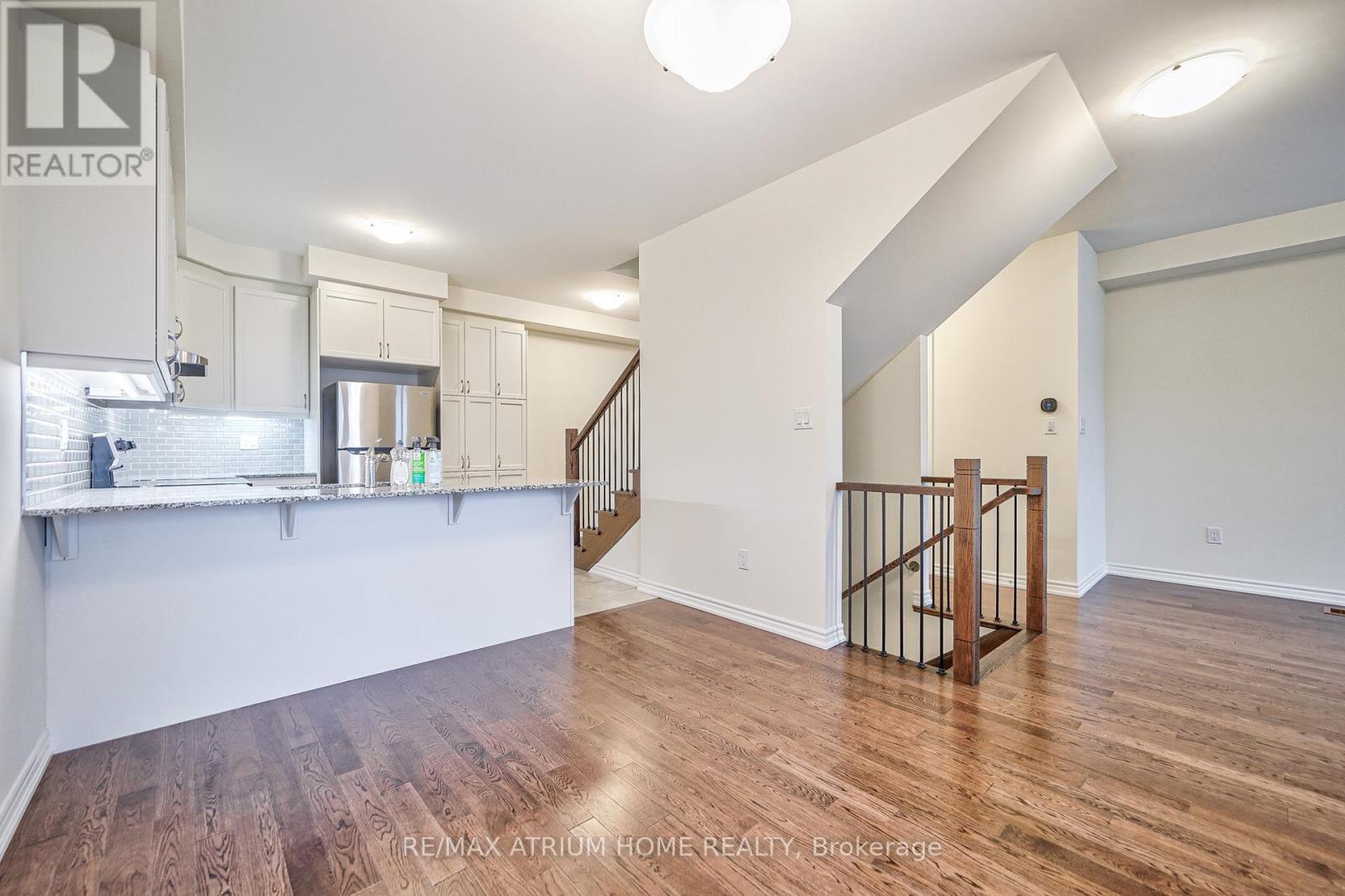 4 Thomas Frisby Jr. Crescent, Markham, ON - Indoor Photo Showing Kitchen