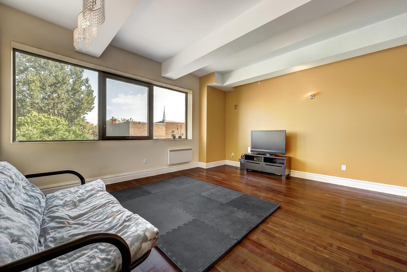 Living room - 312-1010 Rue Ste-Catherine E., Montréal (Ville-Marie), QC - Indoor Photo Showing Living Room