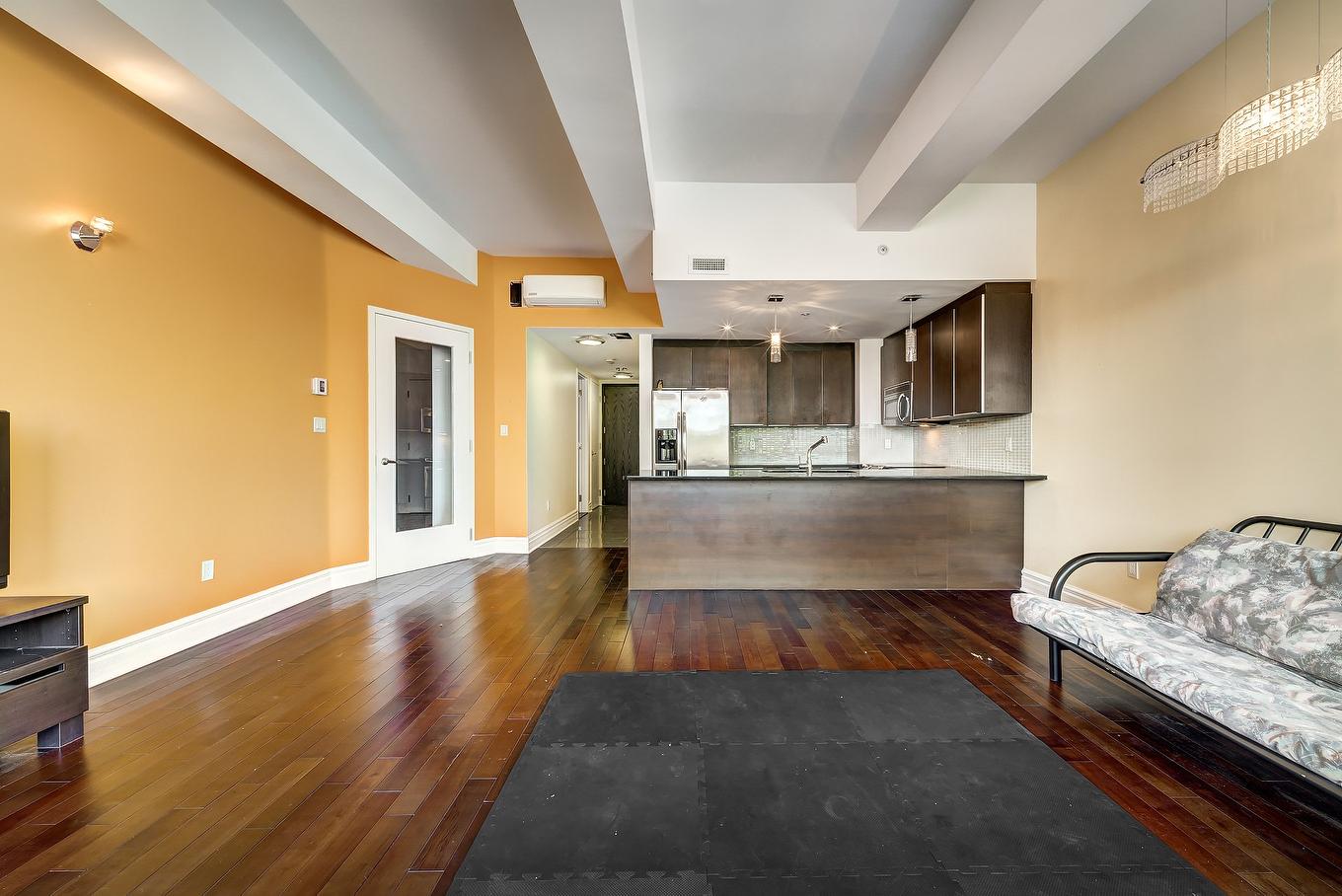 Living room - 312-1010 Rue Ste-Catherine E., Montréal (Ville-Marie), QC - Indoor Photo Showing Other Room