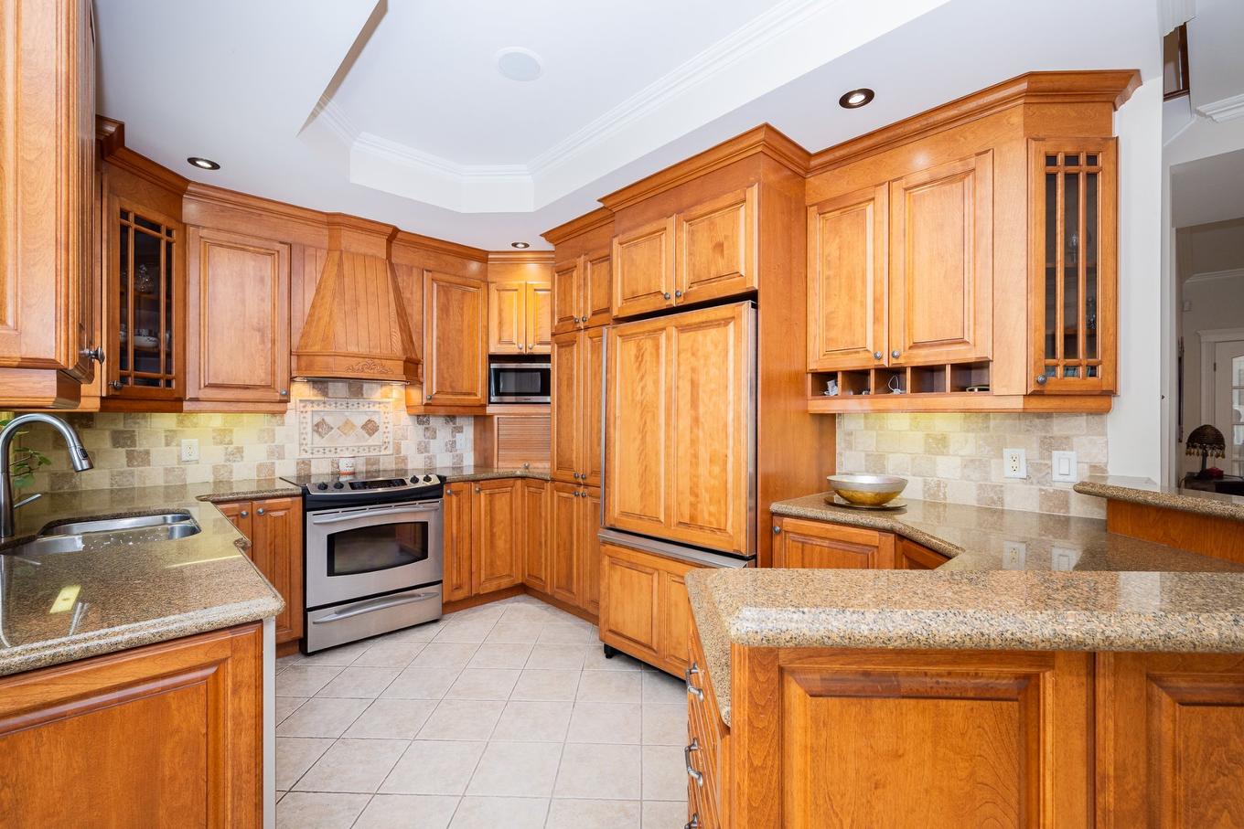Kitchen - 4402 Rue Martin-Plouffe, Laval (Chomedey), QC - Indoor Photo Showing Kitchen With Double Sink