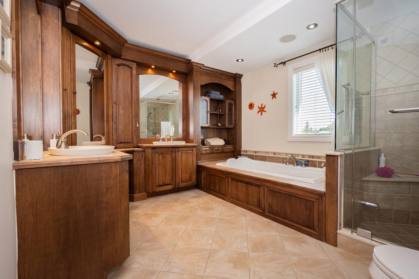 Bathroom - 4402 Rue Martin-Plouffe, Laval (Chomedey), QC - Indoor Photo Showing Bathroom