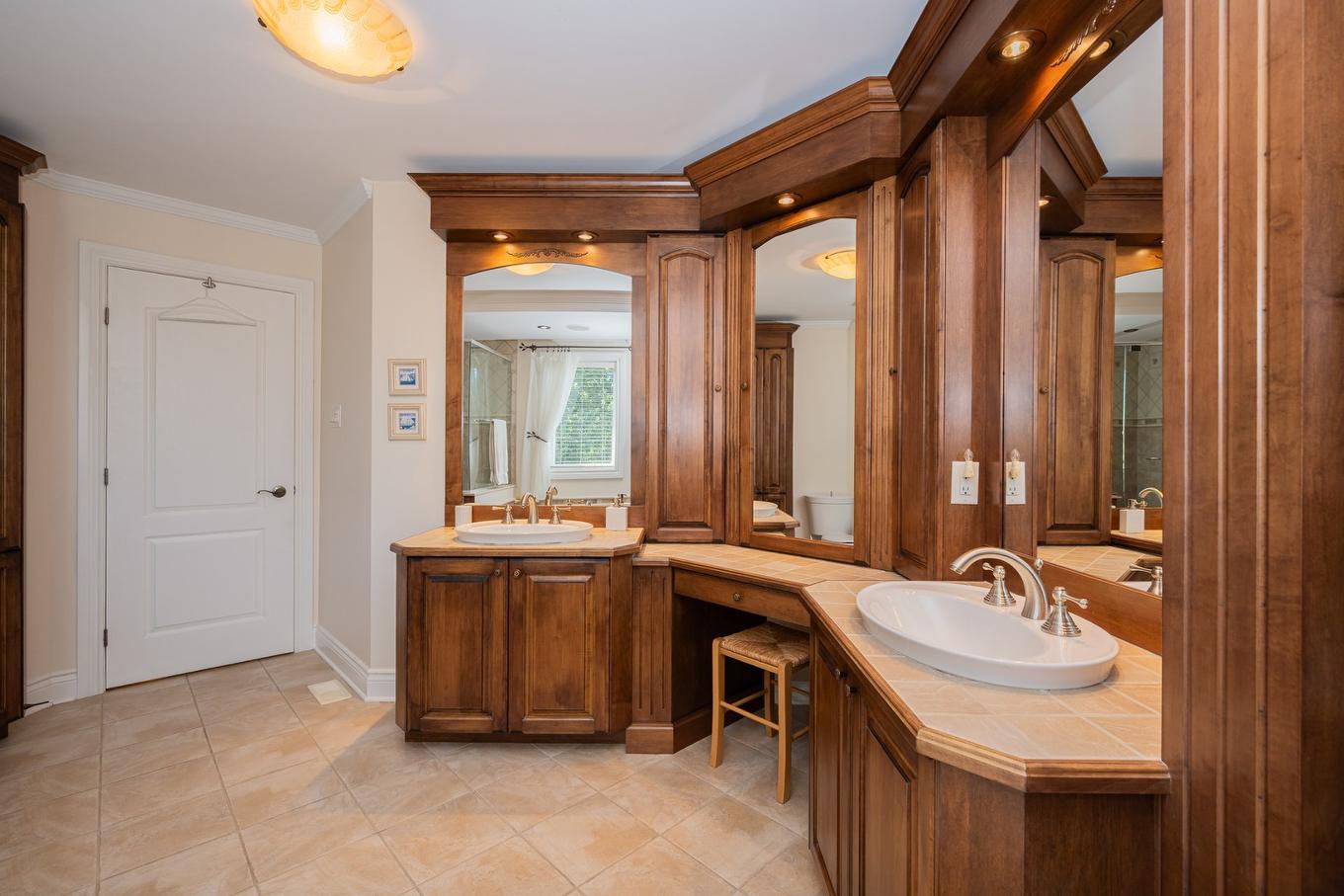 Bathroom - 4402 Rue Martin-Plouffe, Laval (Chomedey), QC - Indoor Photo Showing Bathroom