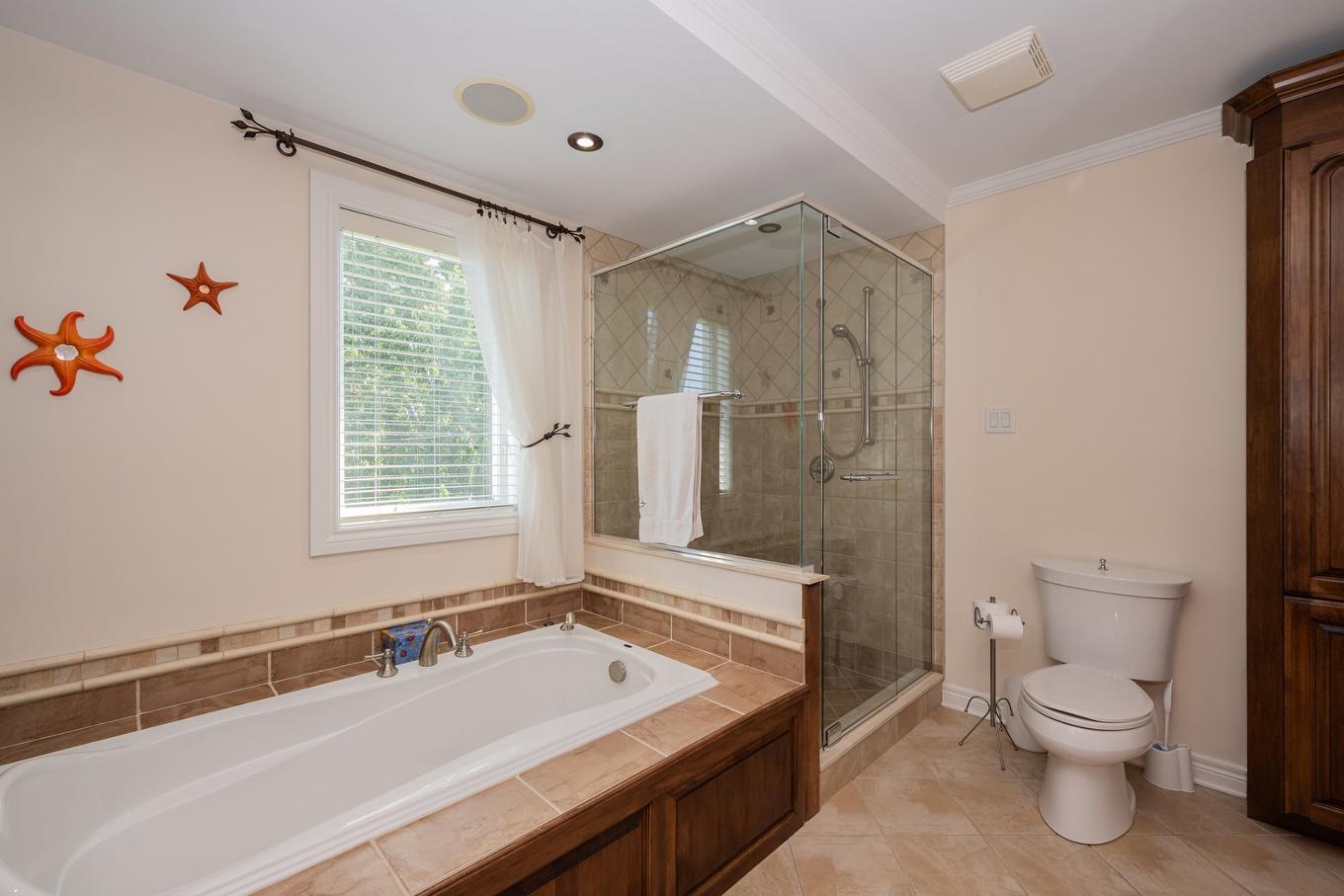 Bathroom - 4402 Rue Martin-Plouffe, Laval (Chomedey), QC - Indoor Photo Showing Bathroom