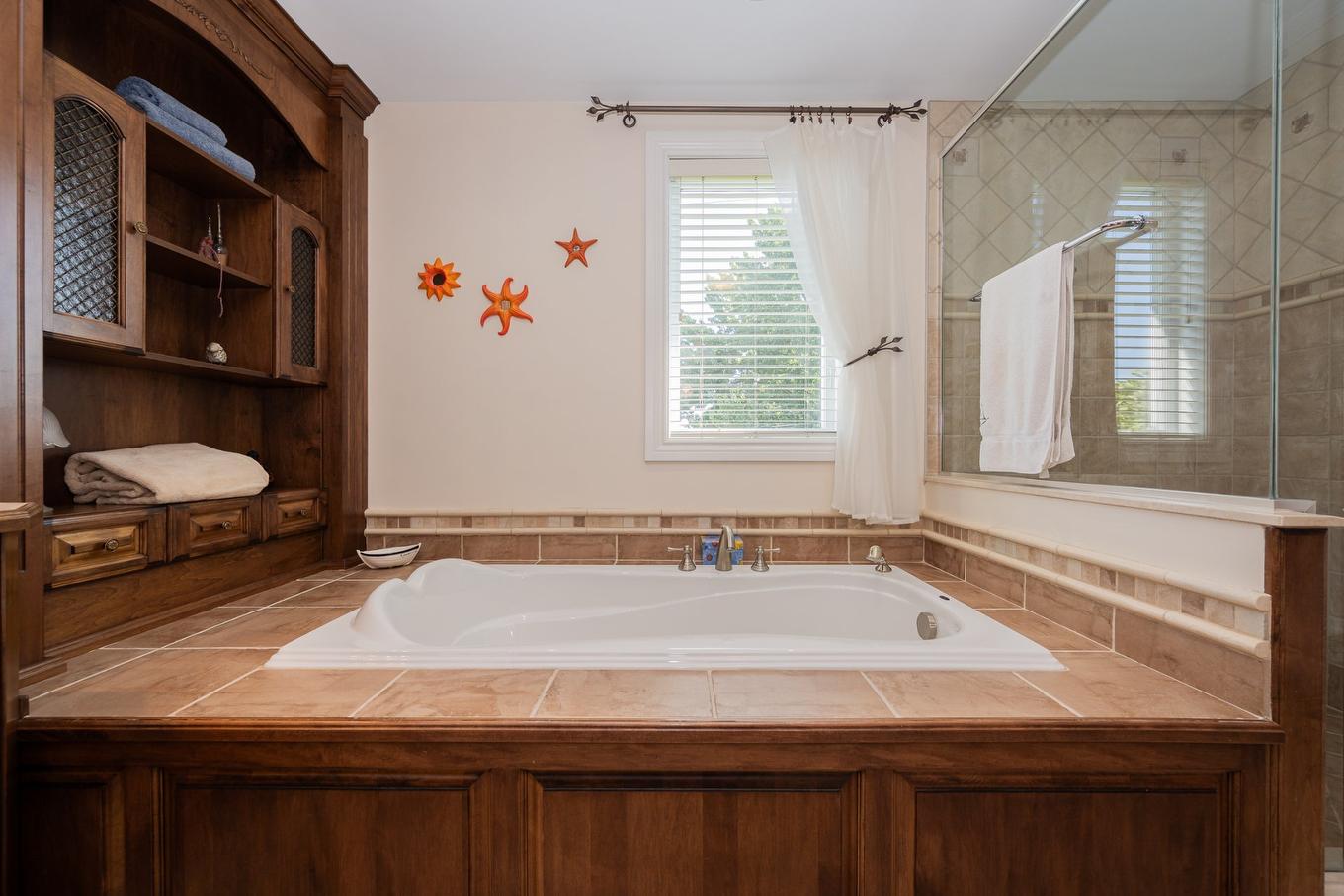 Bathroom - 4402 Rue Martin-Plouffe, Laval (Chomedey), QC - Indoor Photo Showing Bathroom