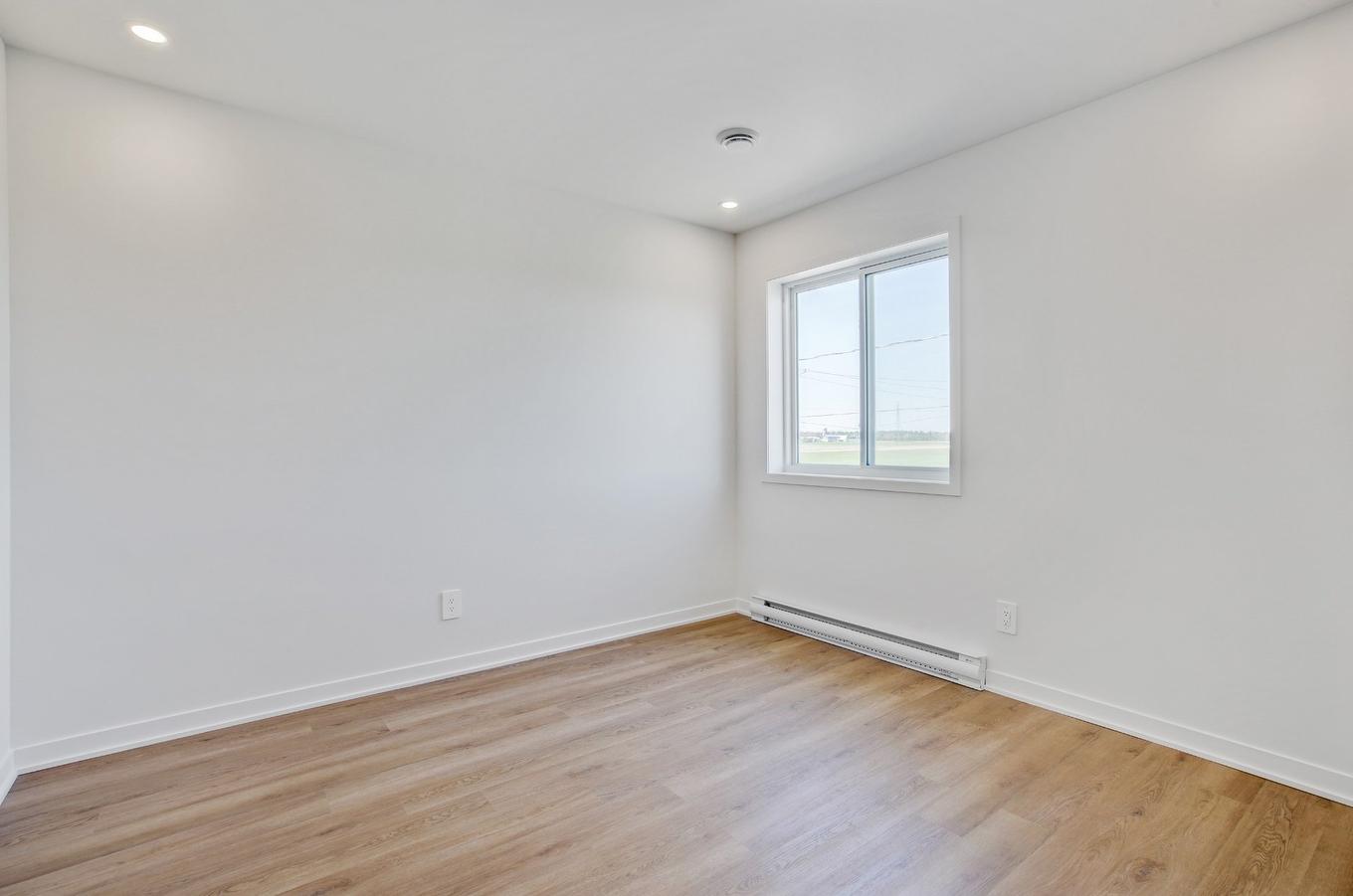Bedroom - B-68 Rue Lasselle, Huntingdon, QC - Indoor Photo Showing Other Room