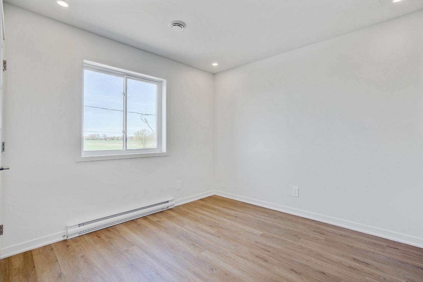 Bedroom - B-68 Rue Lasselle, Huntingdon, QC - Indoor Photo Showing Other Room