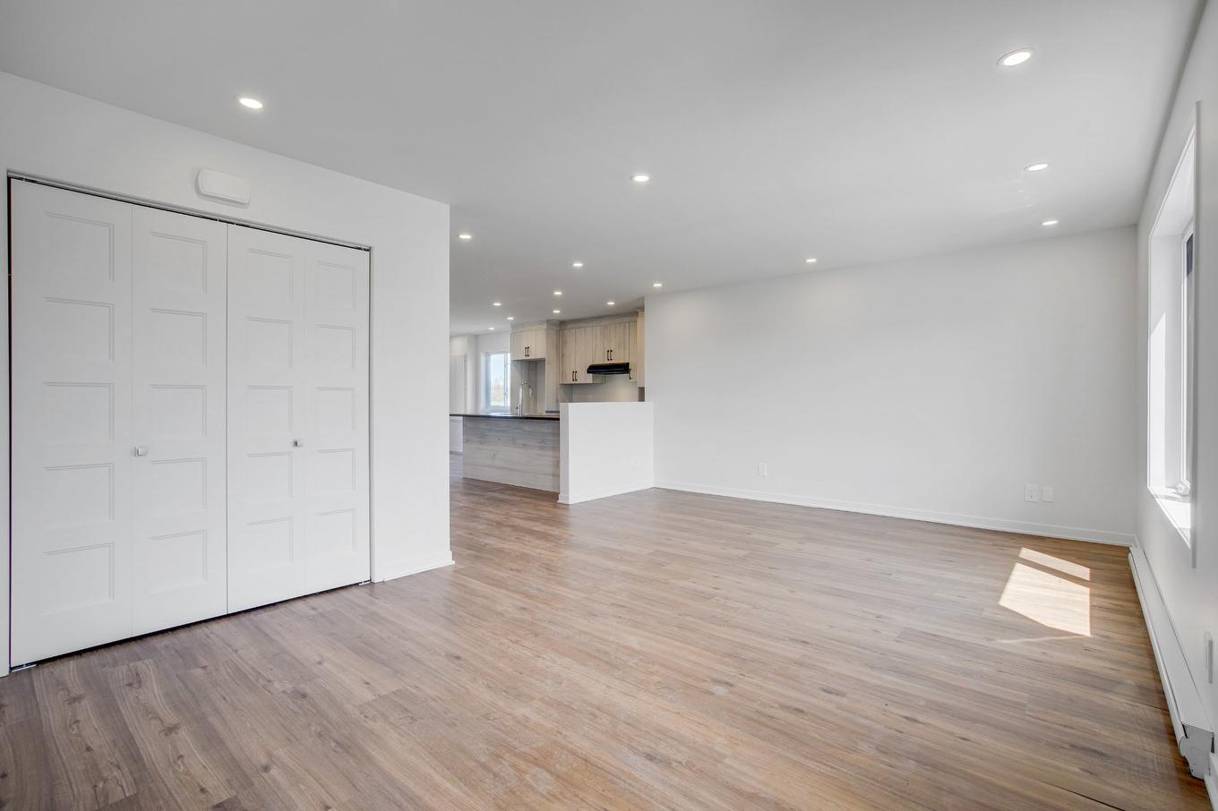 Overall view - B-68 Rue Lasselle, Huntingdon, QC - Indoor