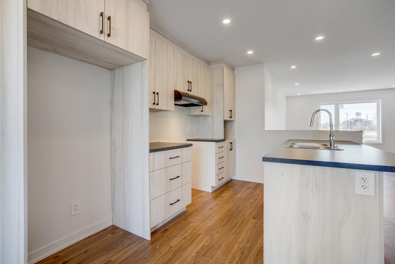 Kitchen - B-68 Rue Lasselle, Huntingdon, QC - Indoor Photo Showing Kitchen