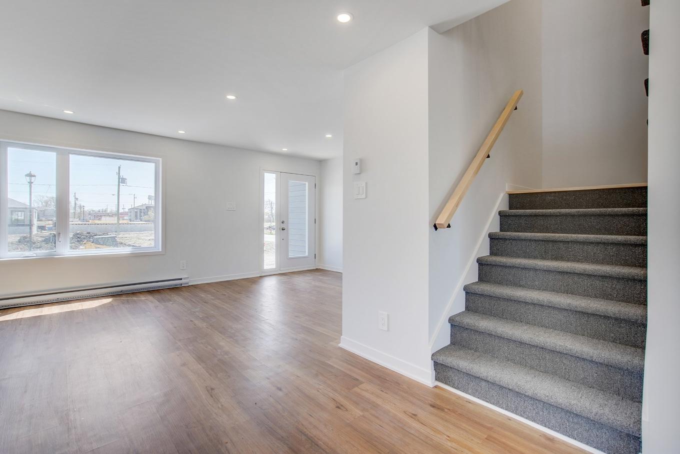 Overall view - B-68 Rue Lasselle, Huntingdon, QC - Indoor Photo Showing Other Room