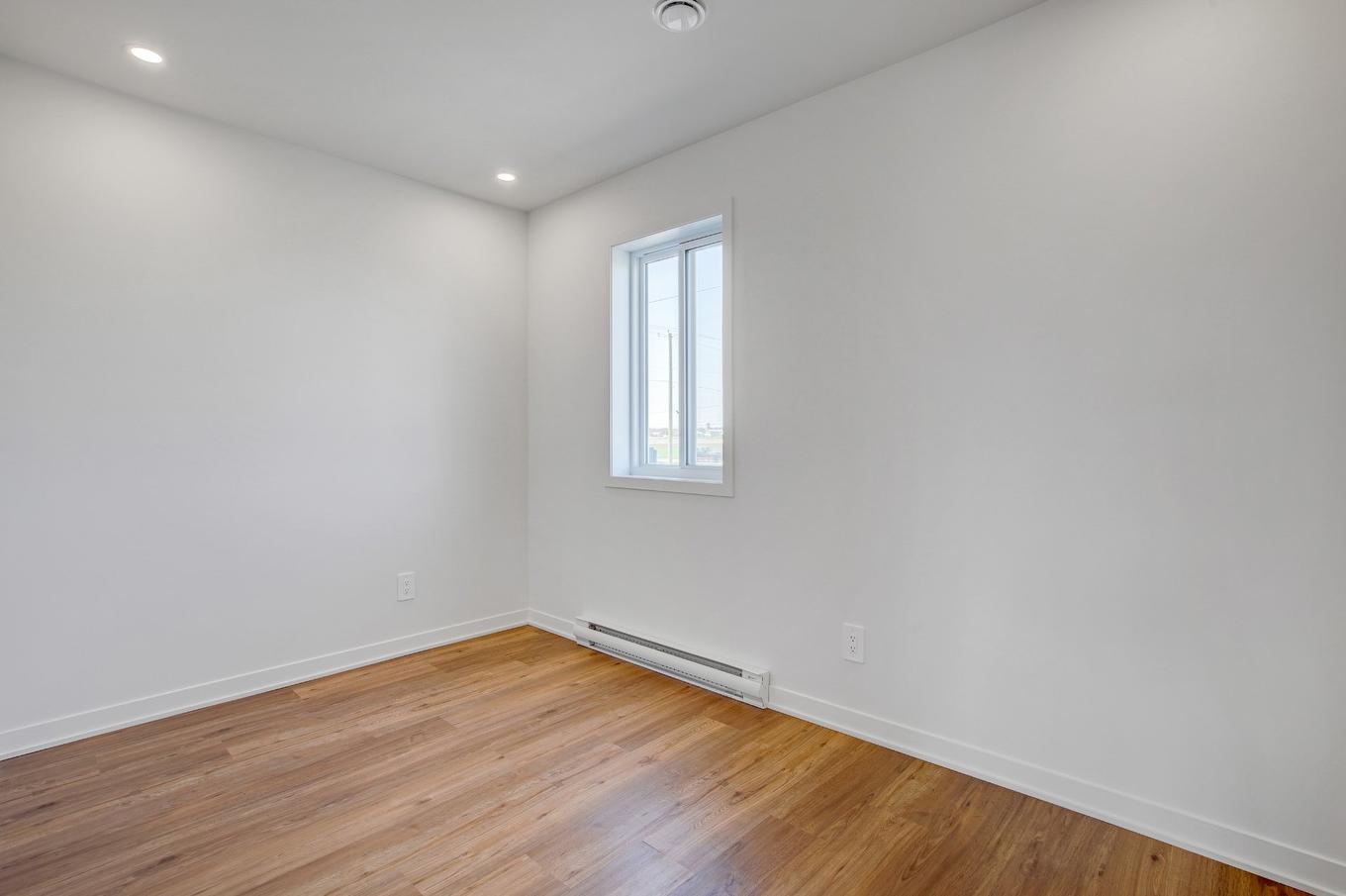 Bedroom - B-68 Rue Lasselle, Huntingdon, QC - Indoor Photo Showing Other Room