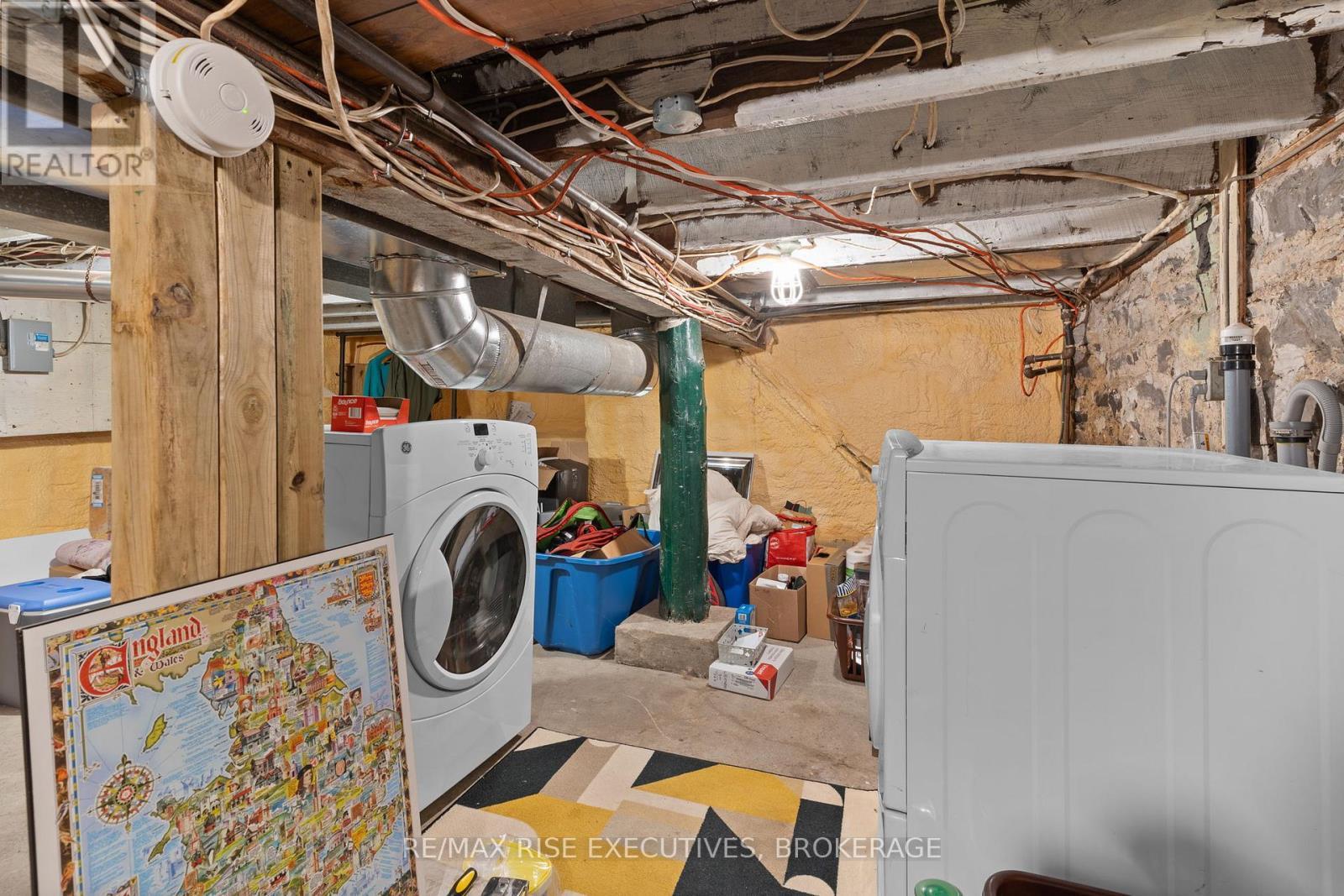 341 Division Street, Kingston (East Of Sir John A. Blvd), ON - Indoor Photo Showing Laundry Room