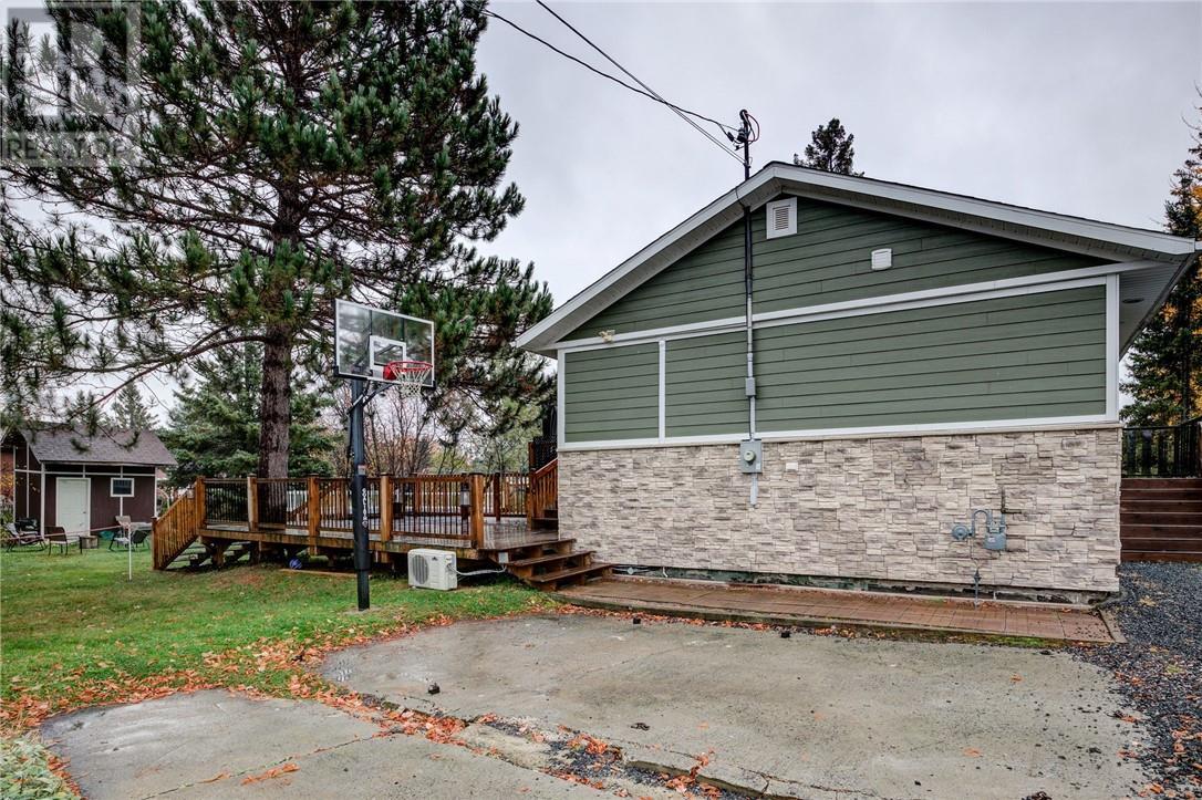 4038 Velma Street, Val Caron, ON - Outdoor