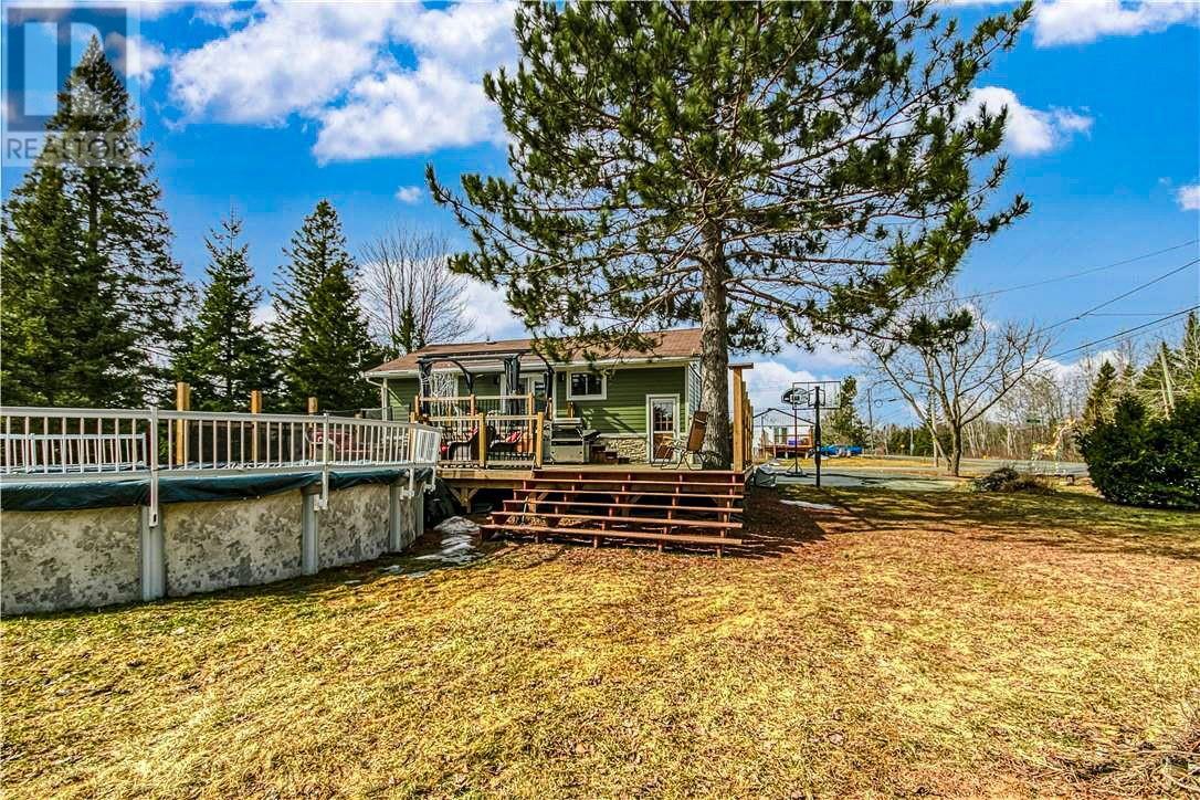 4038 Velma Street, Val Caron, ON - Outdoor With Above Ground Pool