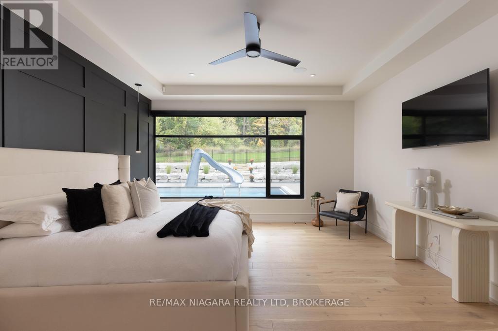 2005 York Road, Niagara-On-The-Lake (Queenston), ON - Indoor Photo Showing Bedroom