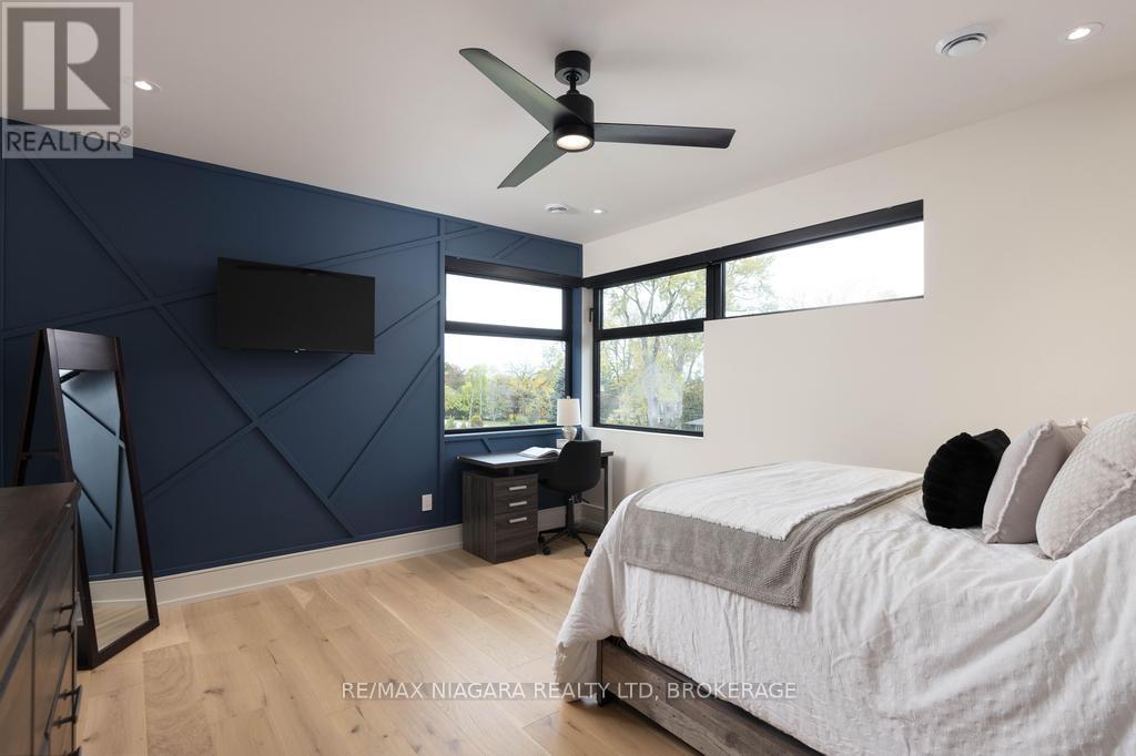 2005 York Road, Niagara-On-The-Lake (Queenston), ON - Indoor Photo Showing Bedroom