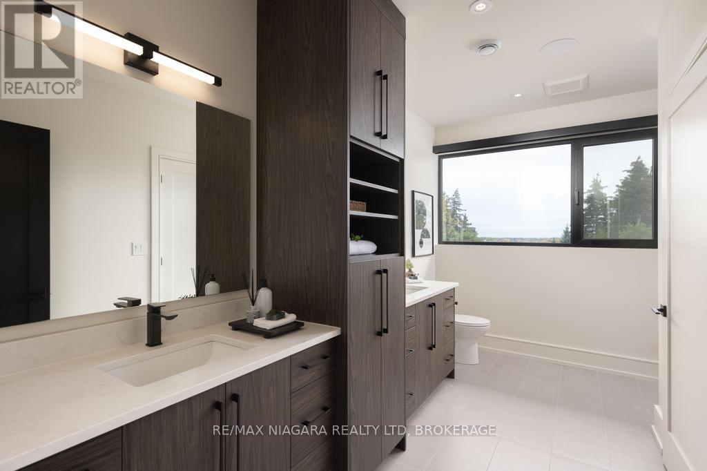 2005 York Road, Niagara-On-The-Lake (Queenston), ON - Indoor Photo Showing Bathroom