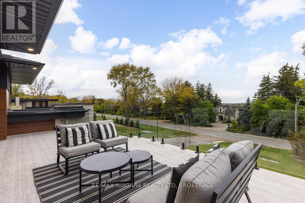 2005 York Road, Niagara-On-The-Lake (Queenston), ON - Outdoor With Deck Patio Veranda
