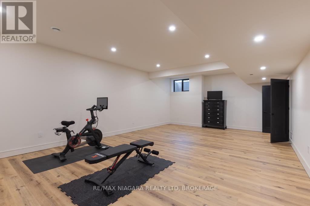 2005 York Road, Niagara-On-The-Lake (Queenston), ON - Indoor Photo Showing Gym Room