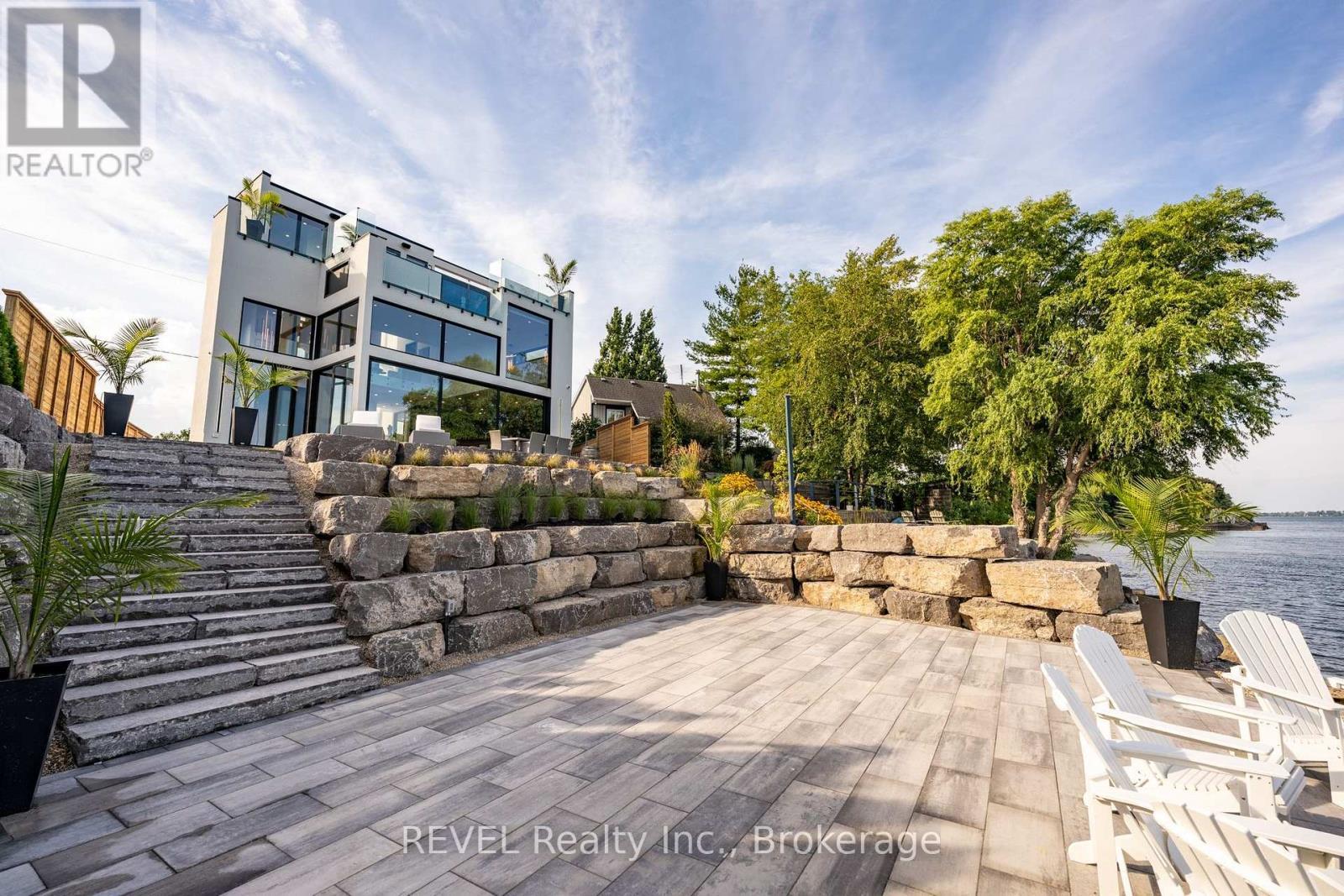 6 Firelane 11A Street, Niagara-On-The-Lake (Lakeshore), ON - Outdoor With Body Of Water