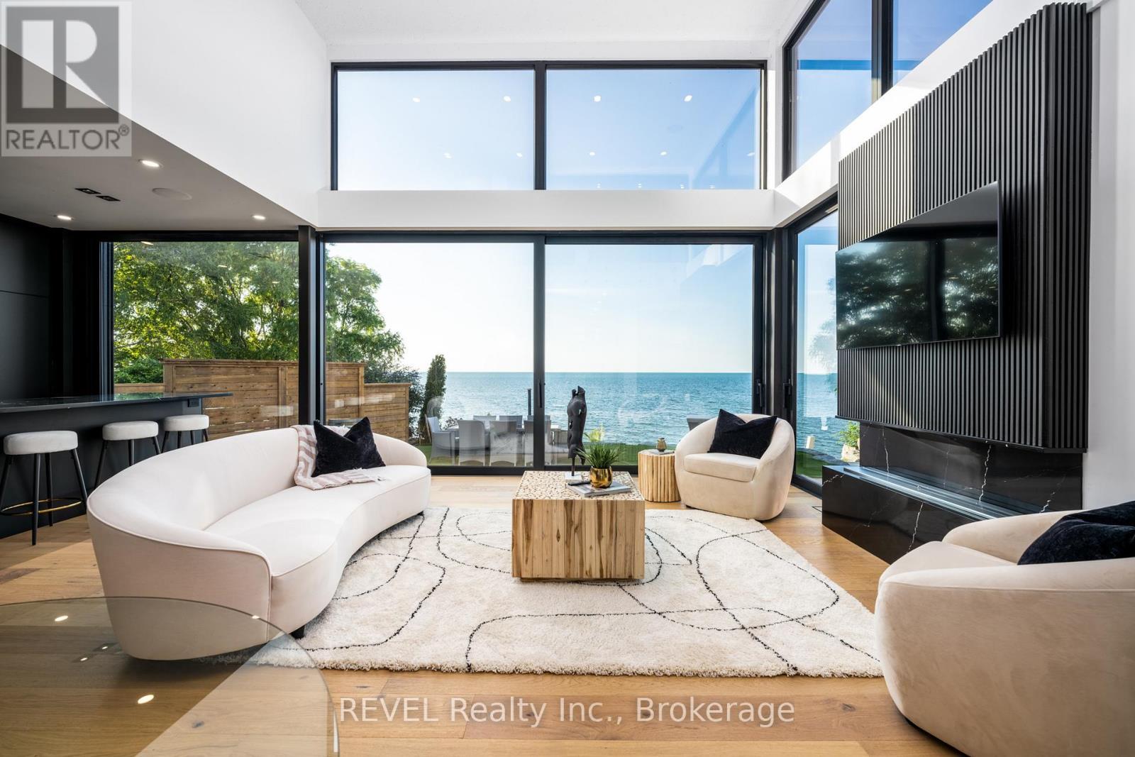 6 Firelane 11A Street, Niagara-On-The-Lake (Lakeshore), ON - Indoor Photo Showing Living Room