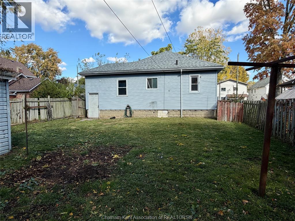 180 Raleigh Street, Chatham, ON - Outdoor