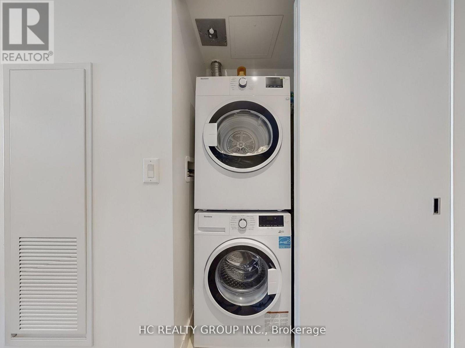 1303 - 15 Lower Jarvis Street, Toronto, ON - Indoor Photo Showing Laundry Room
