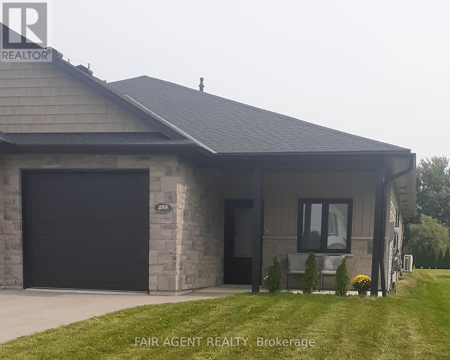 2 - 255 Albert Street, Huron East (Brussels), ON - Outdoor