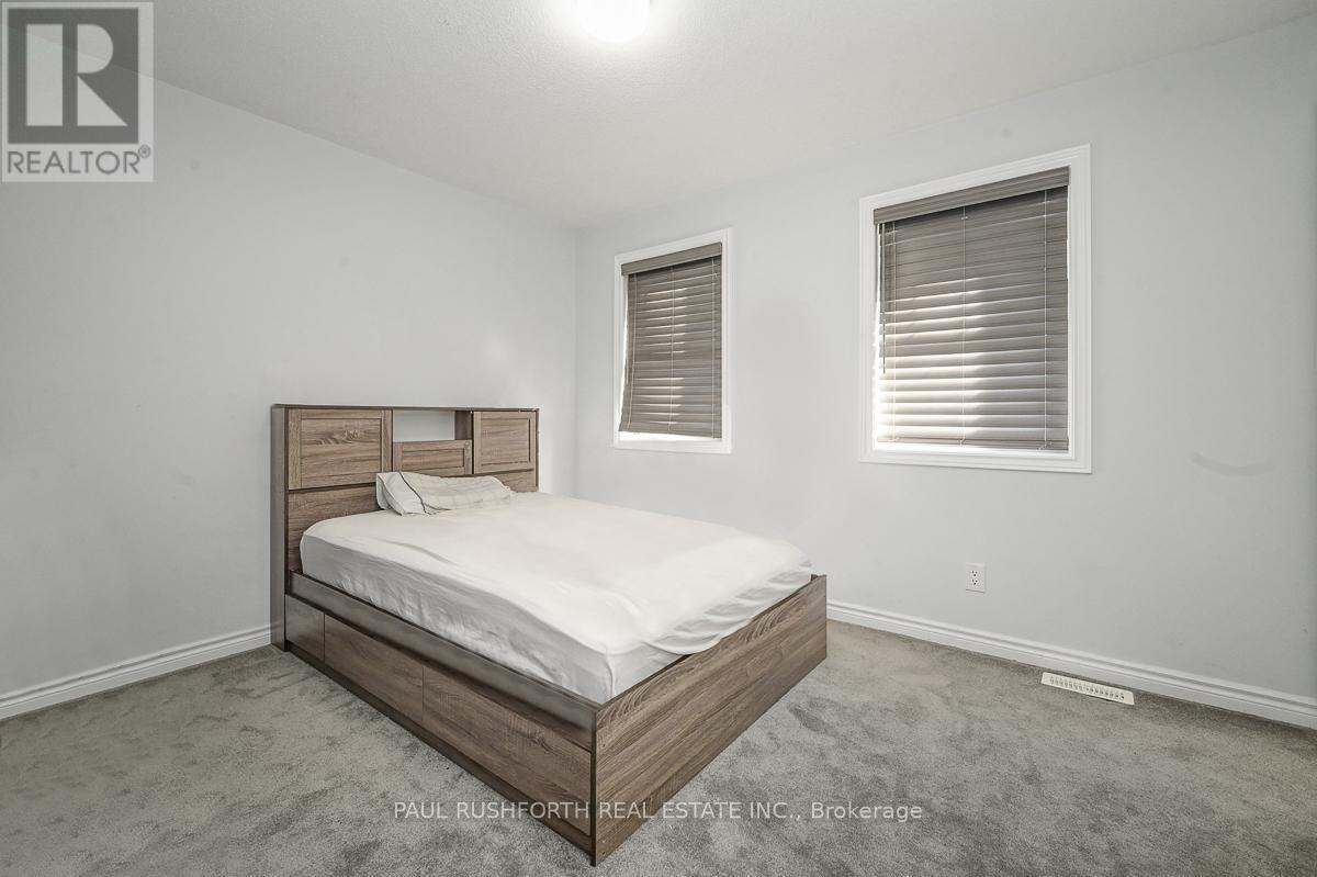 Bedroom #4 - 45 Mudminnow Crescent, Ottawa, ON - Indoor Photo Showing Bedroom