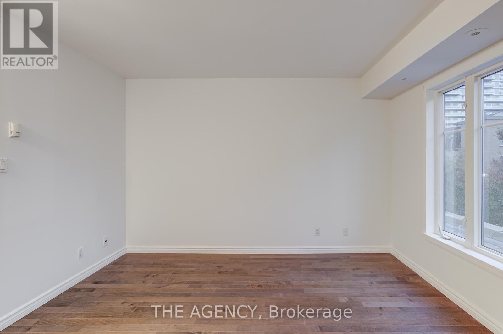 1039 - 54 East Liberty Street, Toronto, ON - Indoor Photo Showing Other Room