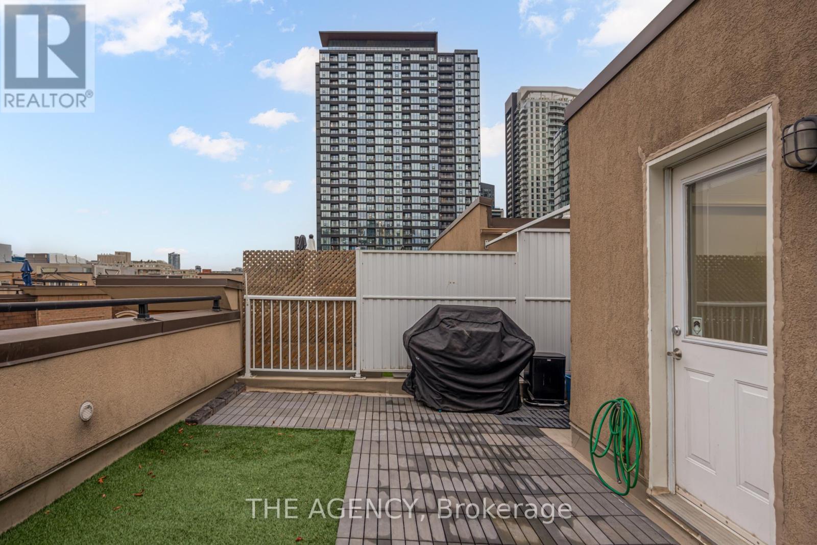 1039 - 54 East Liberty Street, Toronto, ON - Outdoor