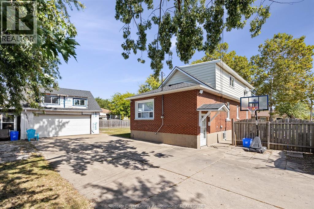 2699 Alexis, Windsor, ON - Outdoor With Exterior