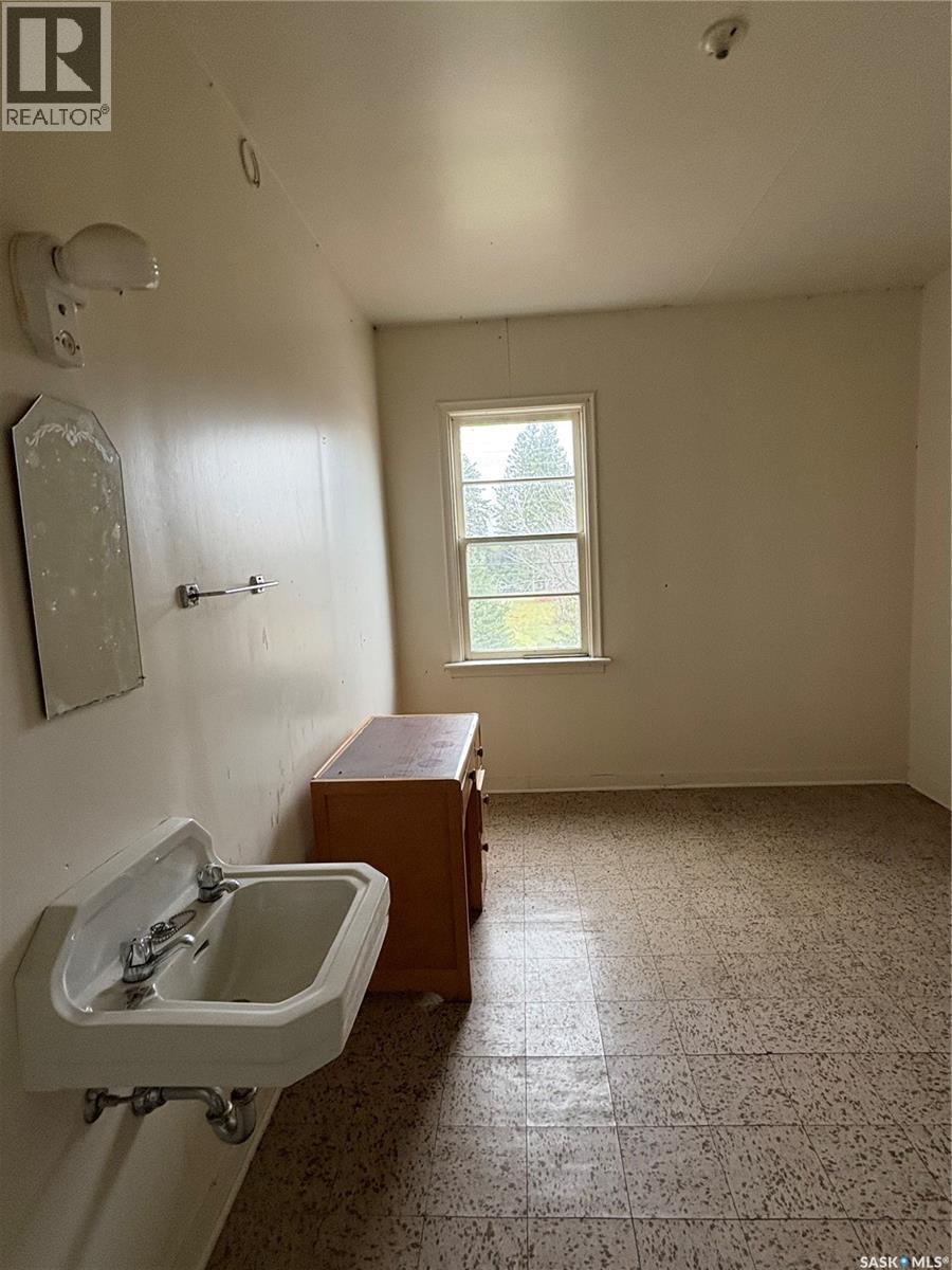 125 Main Street, Pelly, SK