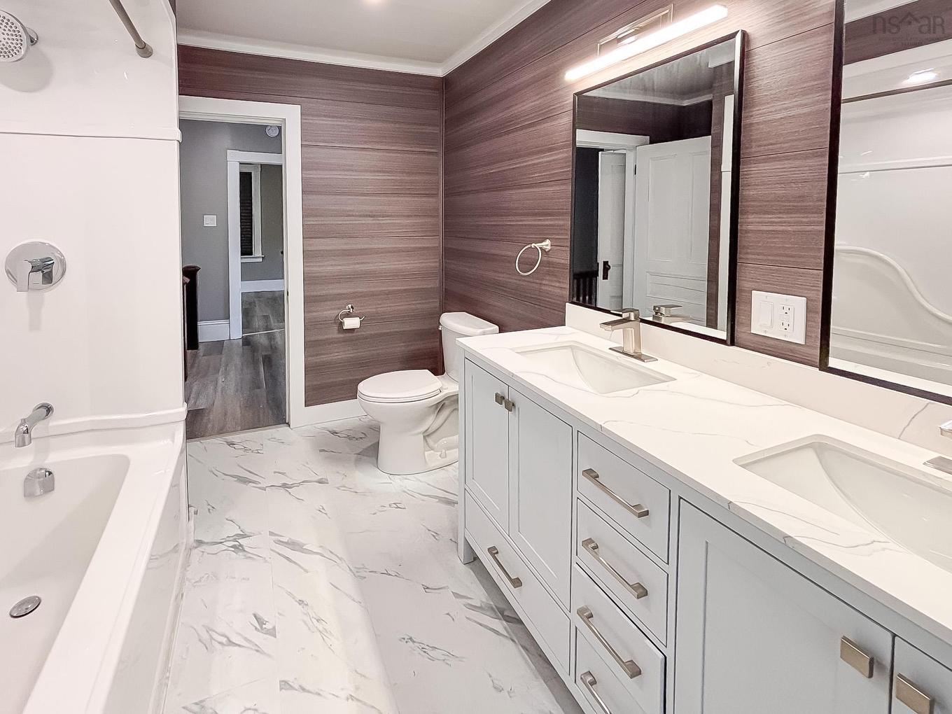 186 Dufferin Street, Bridgewater, NS