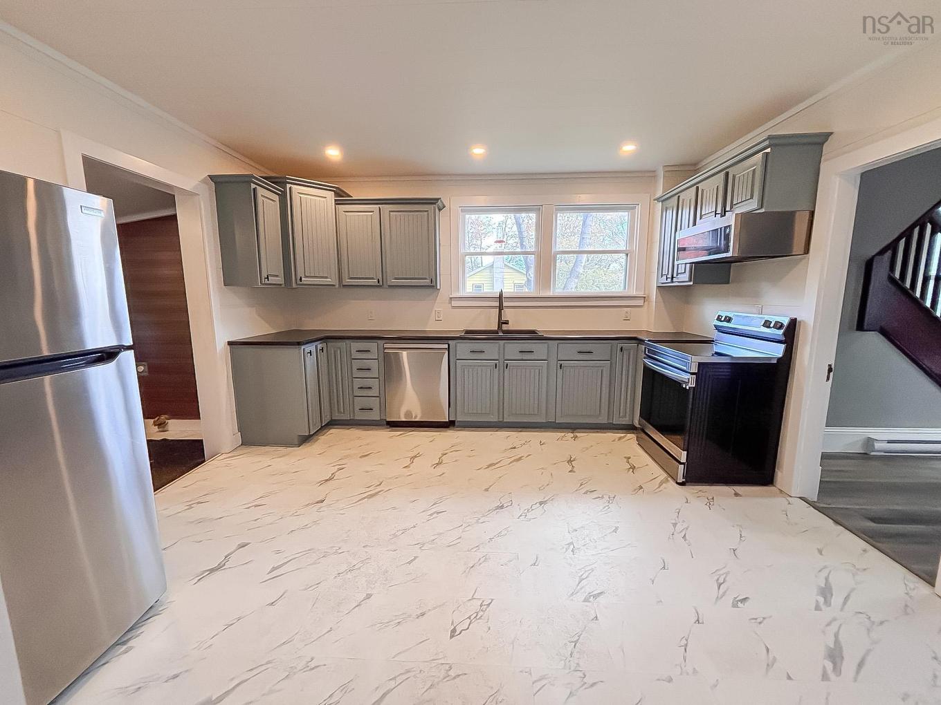 186 Dufferin Street, Bridgewater, NS