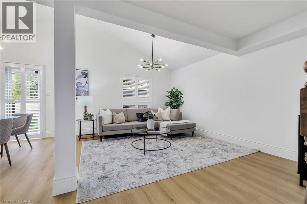 96 Marl Meadow Drive, Kitchener, ON - Indoor Photo Showing Living Room