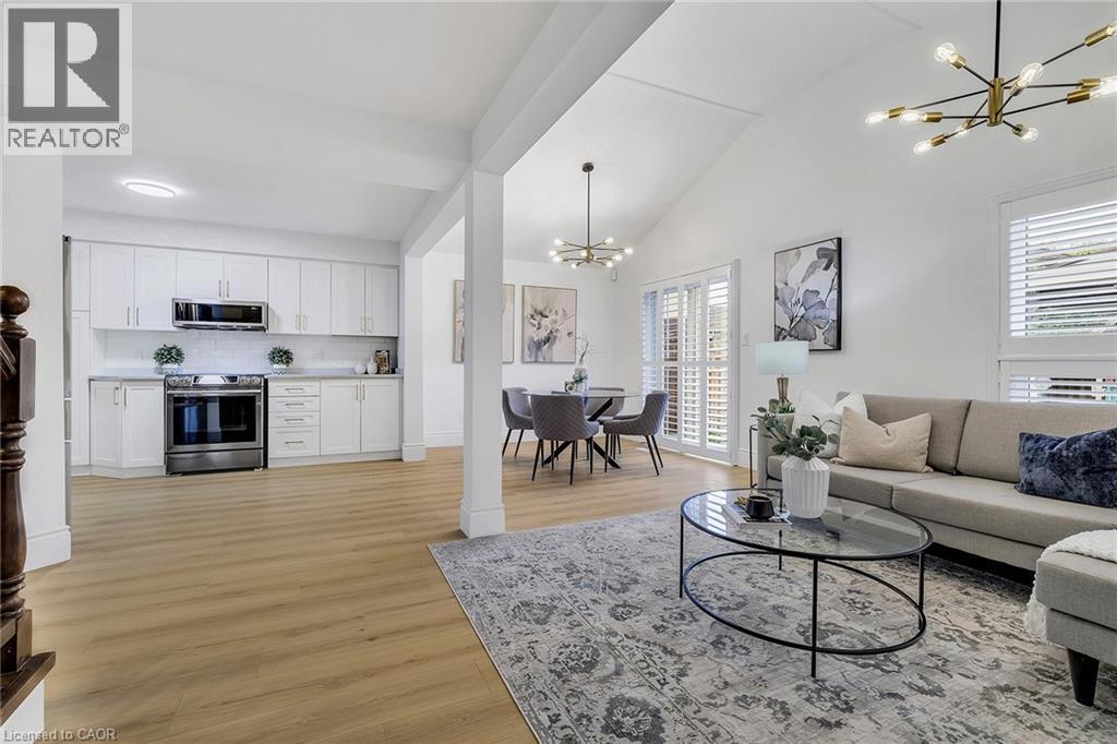 96 Marl Meadow Drive, Kitchener, ON - Indoor Photo Showing Living Room