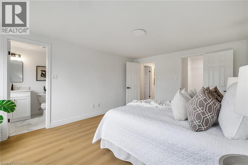 96 Marl Meadow Drive, Kitchener, ON - Indoor Photo Showing Bedroom