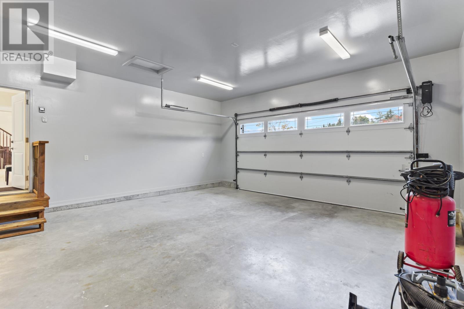 8 Harvey Place, Bay Bulls, NL - Indoor Photo Showing Garage