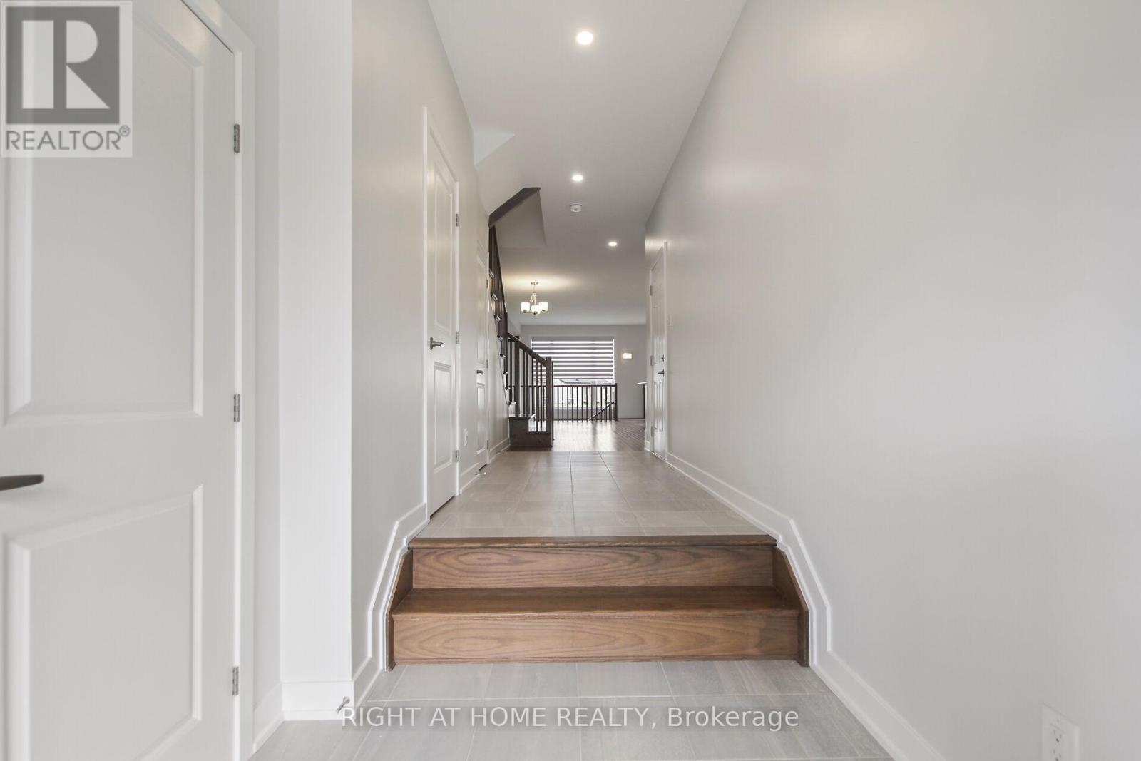 534 Corretto Place, Ottawa, ON - Indoor Photo Showing Other Room