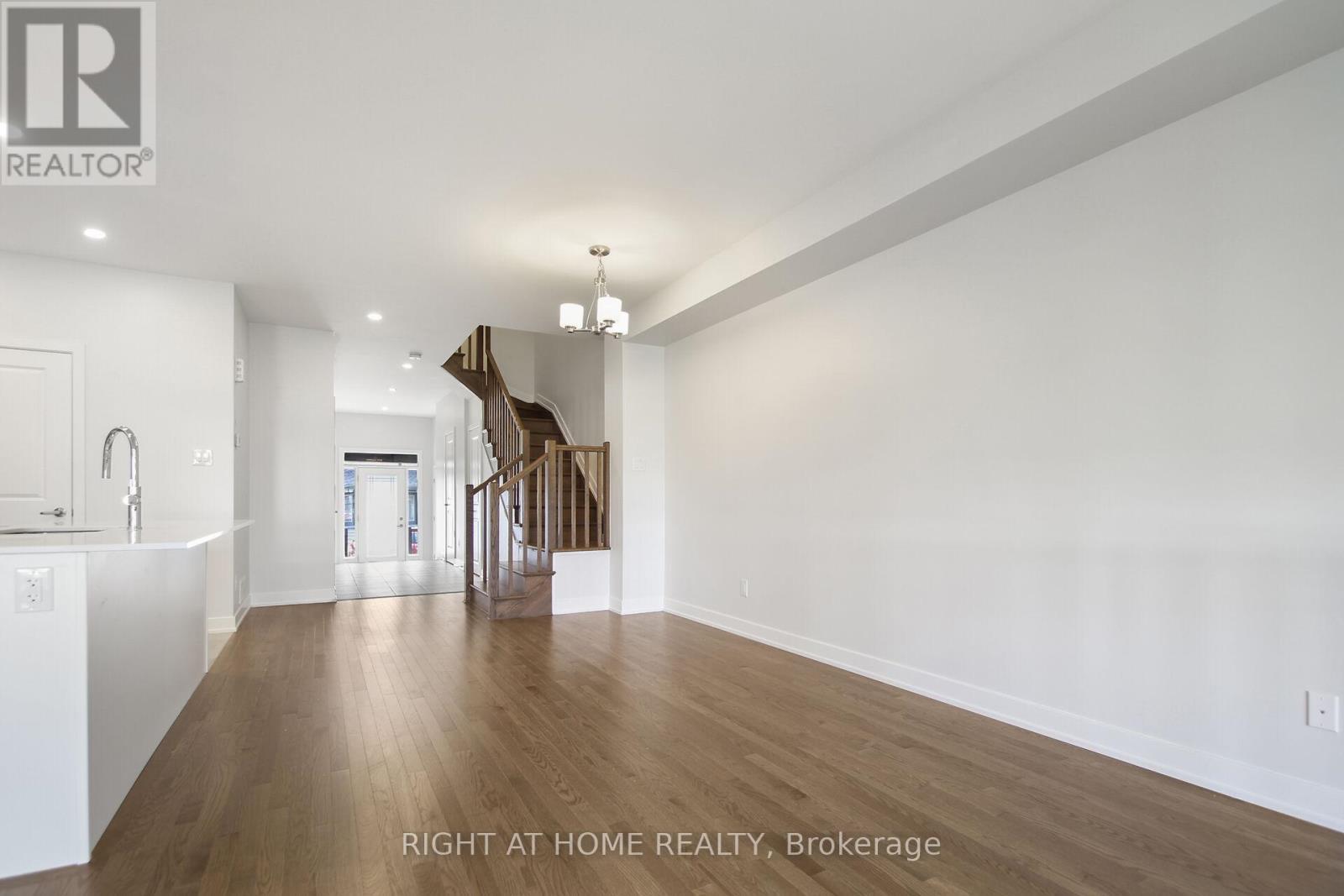 534 Corretto Place, Ottawa, ON - Indoor Photo Showing Other Room