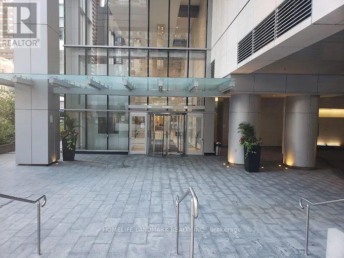 1708 - 386 Yonge Street, Toronto, ON - Outdoor