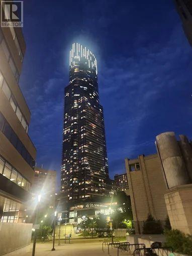 1708 - 386 Yonge Street, Toronto, ON - Outdoor