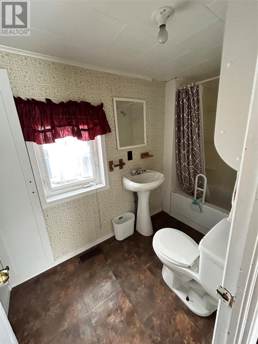 14 School Road, Rose Blanche, NL - Indoor Photo Showing Bathroom
