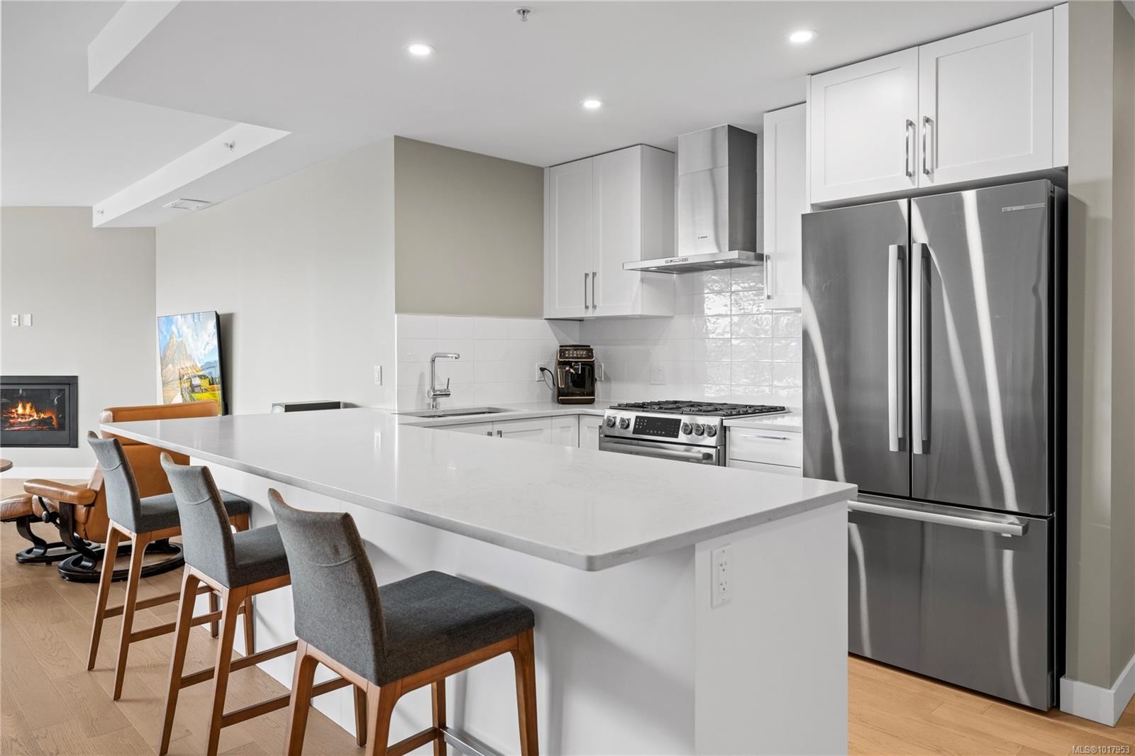 202-3529 Dolphin Dr, Nanoose Bay, BC - Indoor Photo Showing Kitchen With Upgraded Kitchen