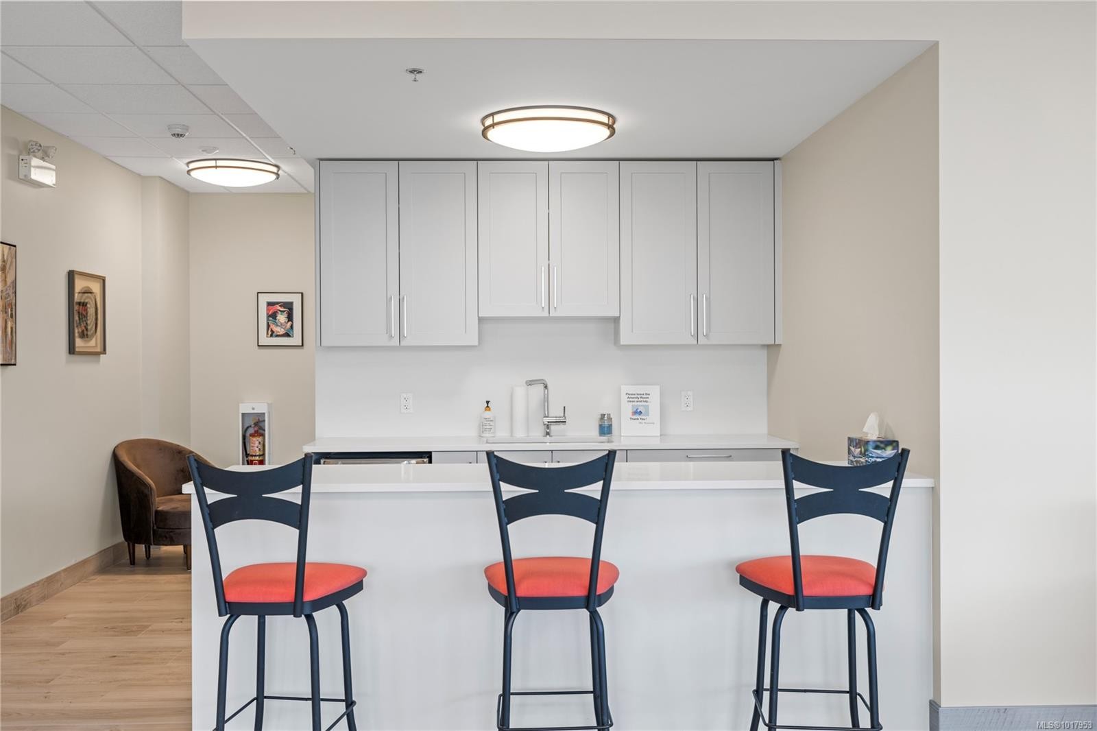 202-3529 Dolphin Dr, Nanoose Bay, BC - Indoor