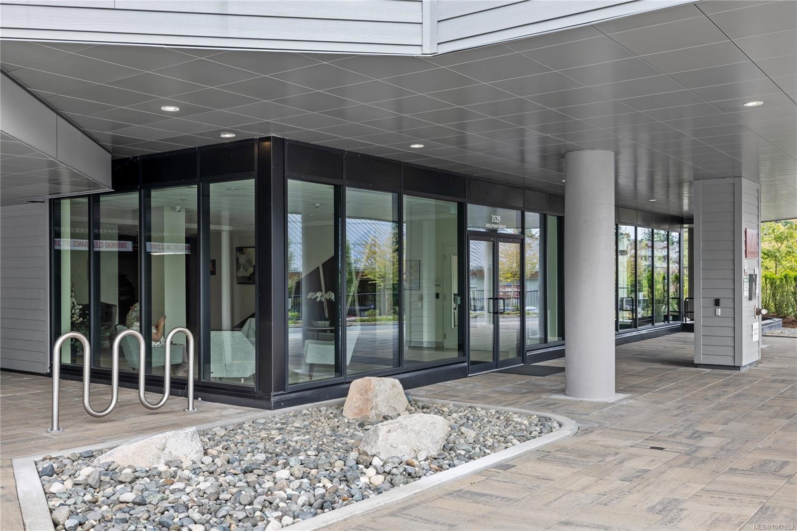 202-3529 Dolphin Dr, Nanoose Bay, BC - Outdoor