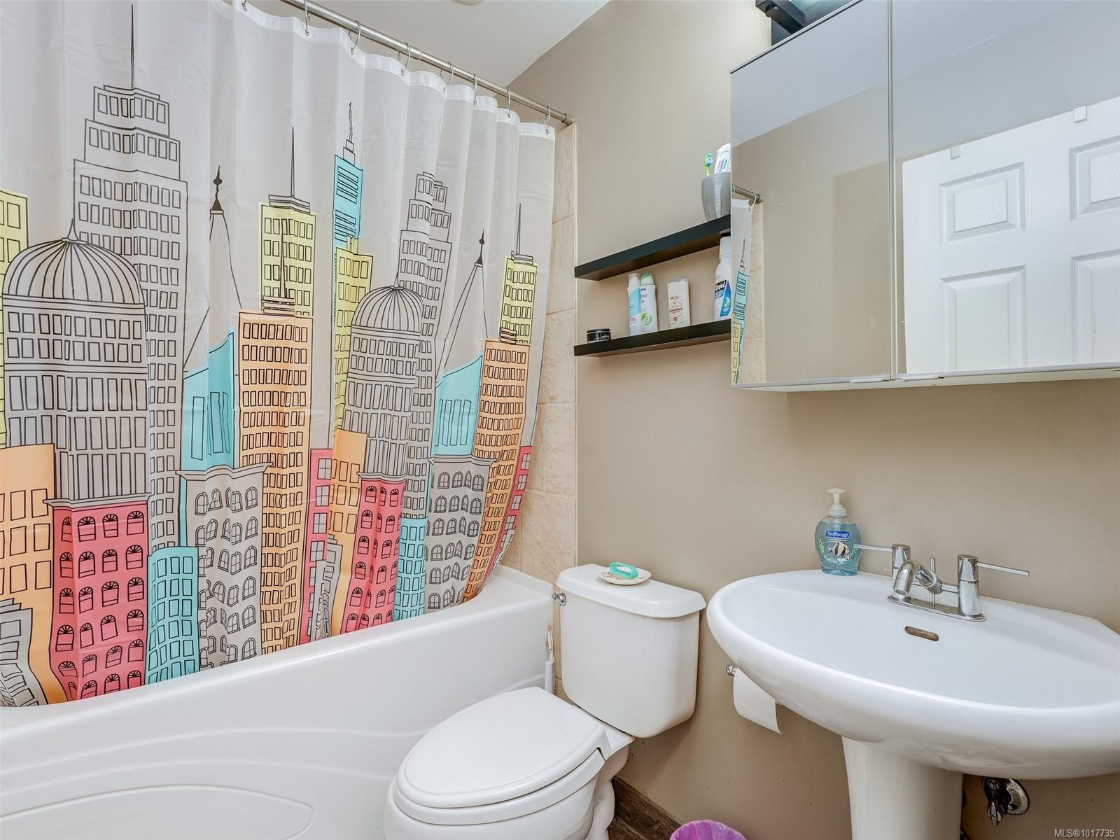 4-379 Wale Rd, Colwood, BC