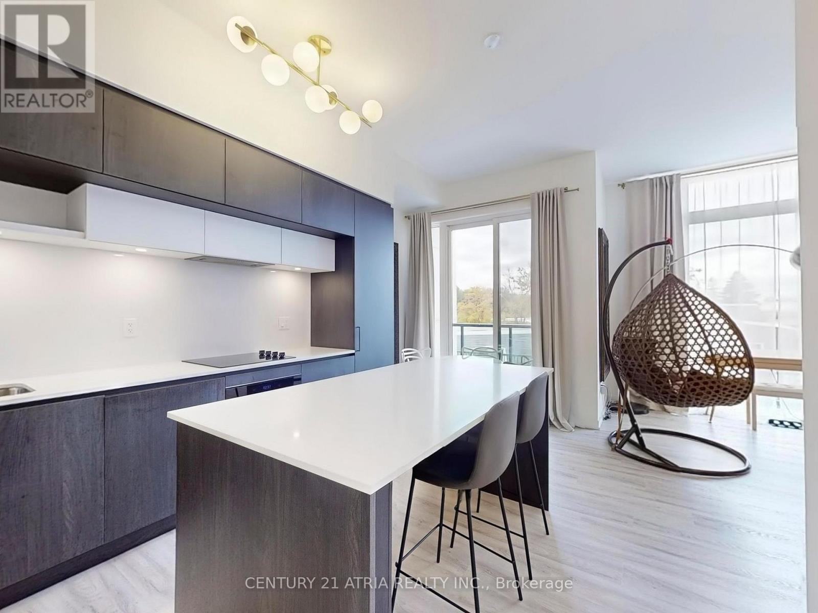 216 - 8 Steckley House Lane, Richmond Hill, ON - Indoor