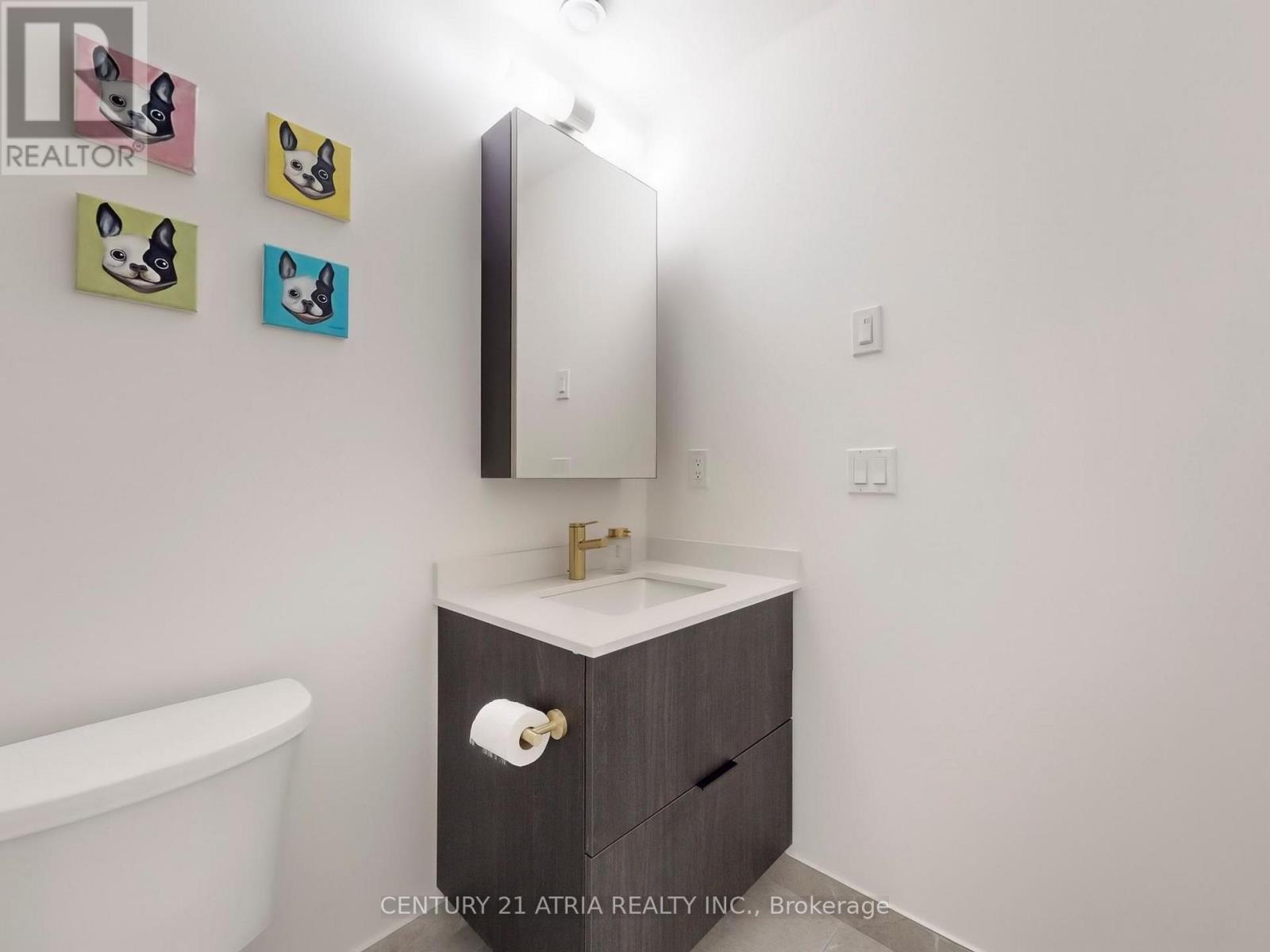 216 - 8 Steckley House Lane, Richmond Hill, ON - Indoor Photo Showing Bathroom